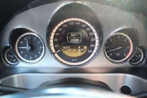 Mercedes-Benz E 350 CDI 4-Matic*AMG*PANO*COMAND*Standheizung Bild 4