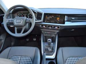 Audi A1 Sportback 30 TFSI Advanced PLUS-PAKET/LED/ACC/APS Bild 5