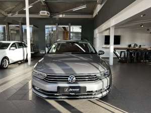 Volkswagen Passat Variant 2.0 TDI R-Line virtual Pano ACC Bild 2
