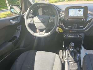 Ford Fiesta Cool  Connect + Winterpaket Bild 4