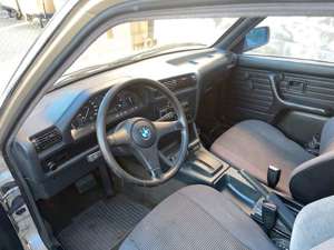 BMW 318 Limousine *H-Kennzeichen* Bild 3