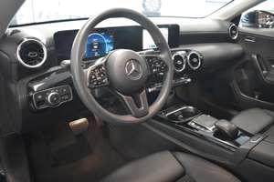 Mercedes-Benz CLA 250 250 e NAVI LED Teilleder Bild 4