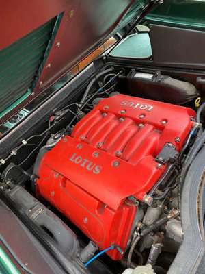 Lotus Esprit V8 Bild 3