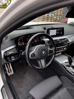 BMW 520 520d Aut. M Sport Edition Bild 3