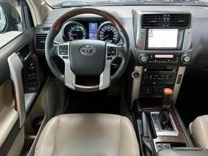 Toyota Land Cruiser 150  TEC EDITION -7 SEAT-360 CAM.-DVD-COOL B. Bild 9