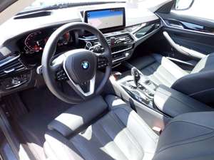BMW 520 d Touring Luxury Line*UPE 78.480*HeadUp*Pano Bild 4