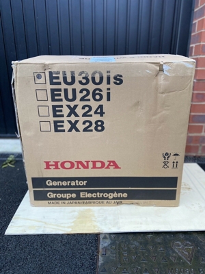 Honda EU 30is Stromerzeuger - Stromaggregat Bild 2
