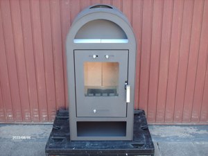 Kaminofen 7KW Neu und unbenutzt für Holz,Briketts,Braunkohle 