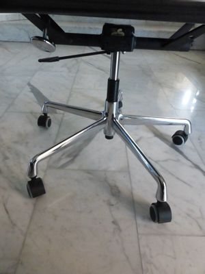 Vitra EA 119 Eames Alu-Chair Bürodrehstuhl, Leder schwarz Bild 3