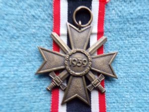 Orden Kriegsverdienstkreuz 2. Klasse m.S. Bild 2