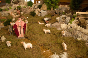 Einmalige, große Weihnachtskrippe   Unikat; Handarbeit Bild 8
