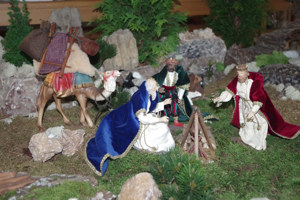 Einmalige, große Weihnachtskrippe   Unikat; Handarbeit Bild 7