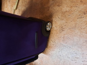 Reisekoffer lila gebraucht  Bild 5