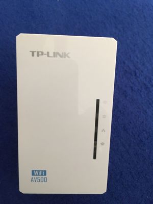 TP-Link TL-WPA4220 AV 500 Wifi Powerline Extender Bild 1