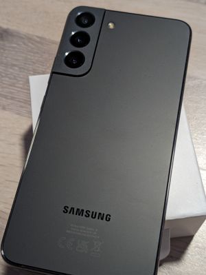 Samsung Galaxy S22+ | Galaxy Buds 2 | Latercase Carbon Hülle | + Zubehörpaket Bild 2
