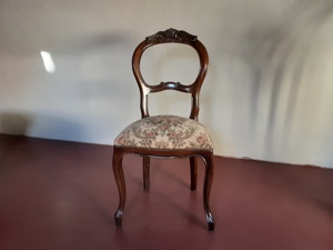 Stuhl antik Bild 1
