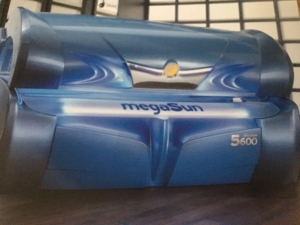 KBL megaSun 5600 Super Power Solarium Sonnenbank auf Palette