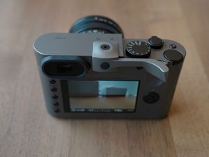 Leica Q Titanium Grey (Typ 116) Edition w. 28mm Summilux f 1.7 EXCELLENT Bild 2