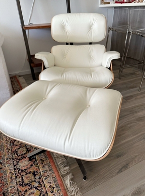 Herman Miller Eames Lounge Chair und Ottoman Set - Ausgezeichneter Zustand Bild 1