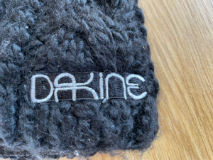 Dunkle Wollmütze von Dakine, Wintermütze Bild 1