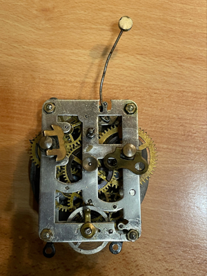 Weckerwerk antik  läuft  Bild 2 Weckerwerk antik  läuft  Bild 2