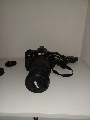 Kamera Nikon D5300 mit Zubehör und mit AF-S 18-105mm Objektiv Bild 6