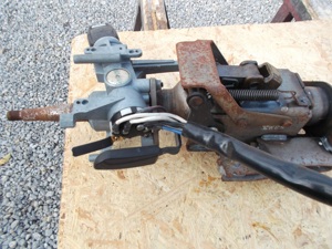 Opel Frontera-B, Lenksäule mit Höhenverstellung, Zündschloss