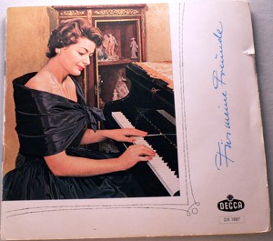 Schallplatten:  4 x Lys Assia 