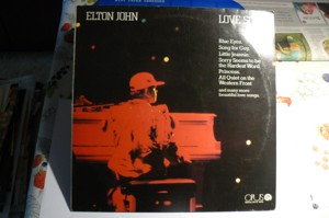 Elton john lp   love songs,vinyl lp 12  aus der cssr von 1982