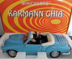  VW Karmann Ghia Cabriolet 1970 blau Minichamps Modell + original Figur limitierte Auflage OVP 1:24 Bild 3