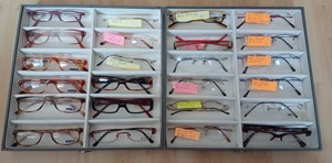 KONVOLUT 240 NEUE Brillengestelle Brillenfassungen TAUSCH, Beispiel: LED Fernseher möglich LESEN Bild 9