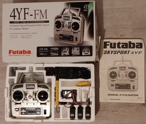 Futaba 4YF-FM Radiosystem + Receiver + 3 Servos Bild 1