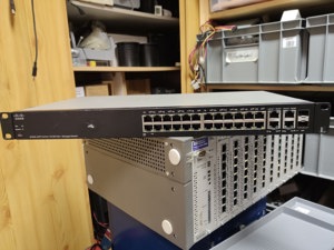 Cisco SF300-24PP PoE+ managed Switch