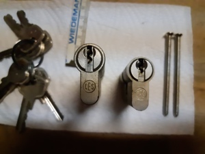 Zwei CES Schließzylinder mit 7 Schlüsseln Bild 3