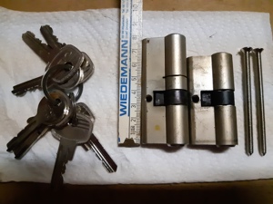 Zwei CES Schließzylinder mit 7 Schlüsseln Bild 2
