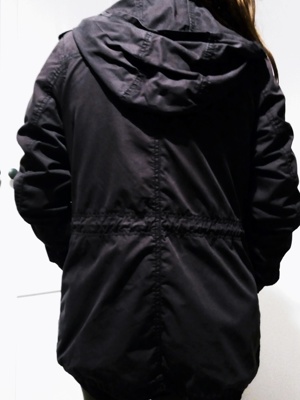 Parka Gr 34 Jacke "DIVIDED" anthrazitfarben mit Kapuze im Kragen + Ohrringe geschenkt Bild 2