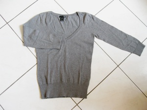 Pulli Gr. 34 grau V-Ausschnitt H&M