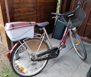 Ich verkaufe ein altes Damenfahrrad als funktionsfähig;