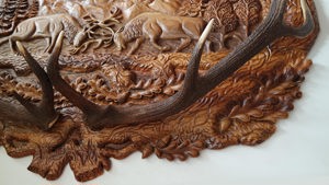 Wandkunst-Dekorationsplatte, Holzschnitzerei, Hirsche, Holzskulptur, einzigartig. Bild 5