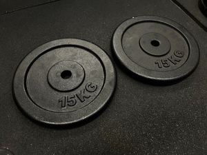  NEU - 4 x 15kg Gusseisen schwarze Hantelscheiben 30mm - Gym  Bild 2