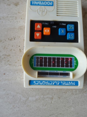 Football, Mattel electronics, 1977 , handheld -Game  Bild 2