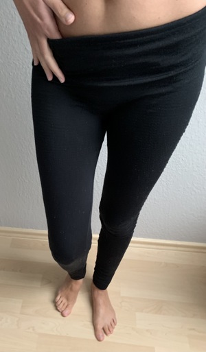 meine dufte getragene schwarze Leggins Bild 2