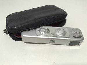 Minox B Miniaturkamera (Spionagekamera) incl. Ledertasche Bild 1