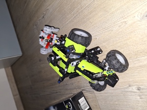 LEGO Technic Traktor mit Heuwender Bild 3
