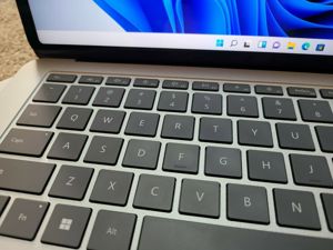 Microsoft Surface Laptop i5 16GB Ram 256GB Bild 7
