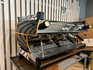 Kaffeemaschine Espressomaschine La Marzocco GB5 Bild 3