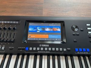 Yamaha Genos Workstation Keyboard  Bild 1
