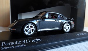  Porsche 911 993 Bi-Turbo Bi- Turbo schwarzmetallic limitierte Auflage von Minichamps OVP 1:43