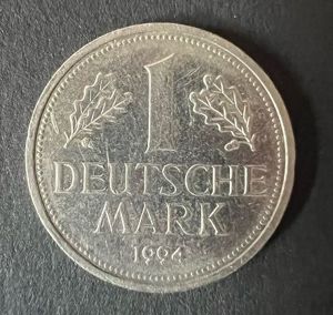 Zum 30. Jubeljahr eine 1 DM "J" Kursmünze von 1994 Bild 1