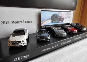  Mercedes Jahresbox 2015 GLE Coupé AMG GT S S-Klasse Cabrio C-Klasse Coupé GLC Modell Set 1:43 Bild 2